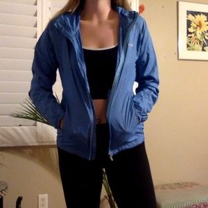 ASICS Packable Water Resistant Windbreaker Size S